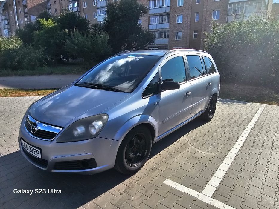 Opel zafira b 2006р
