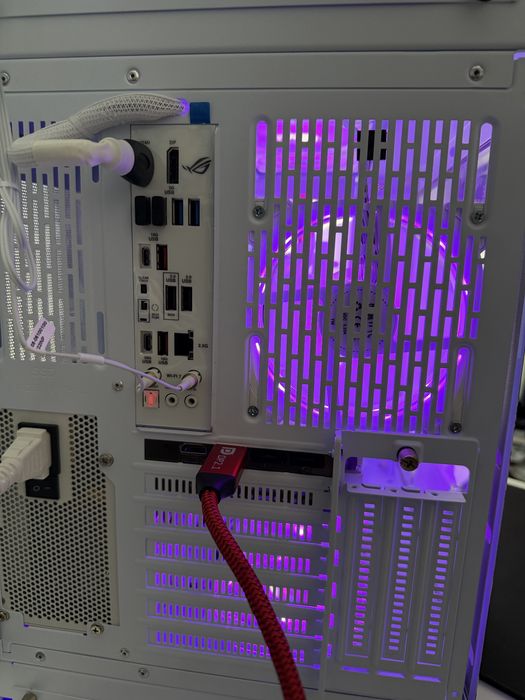 HARLEY QUINN custom pc  Ryzen 7 | RTX 5060 | 64GB DDR5 | CUSTOM WATER COOLING | LCD