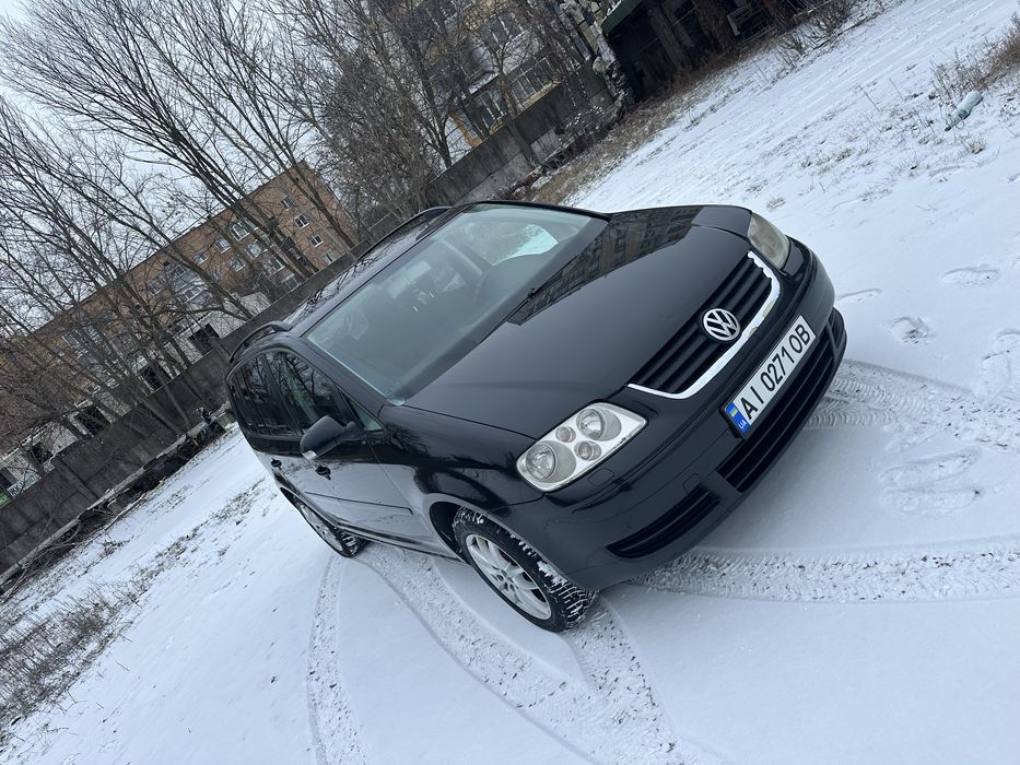Volkswagen Touran
2005г
2.0 Дизель 
Мех-6 
Резина зима 
На полном уверенном ходу 
Любой вид переоформления 
НЕ КРАШЕНЫЙ 
Цена 4900$ торг
Васильков
