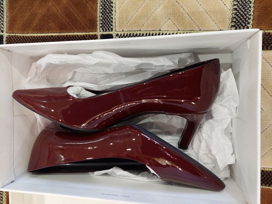 Продам жіночі туфлі ( човники)