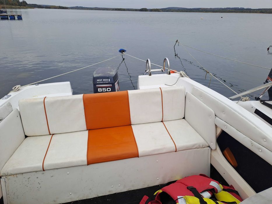 Motorówka Reinell + silnik zaburtowy Selva 70 km