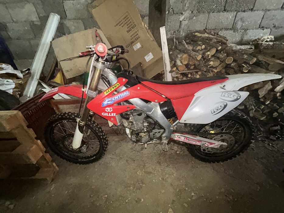 Honda CRF250R versao 2 escapes