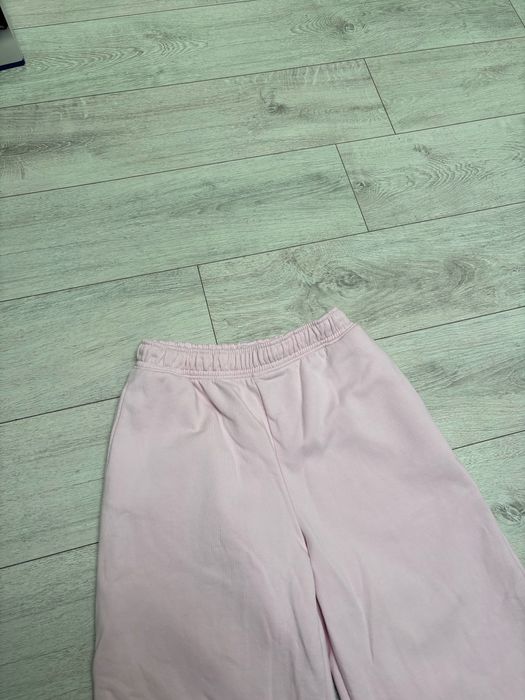 Pudrowy różowe dresy Zara oversize S