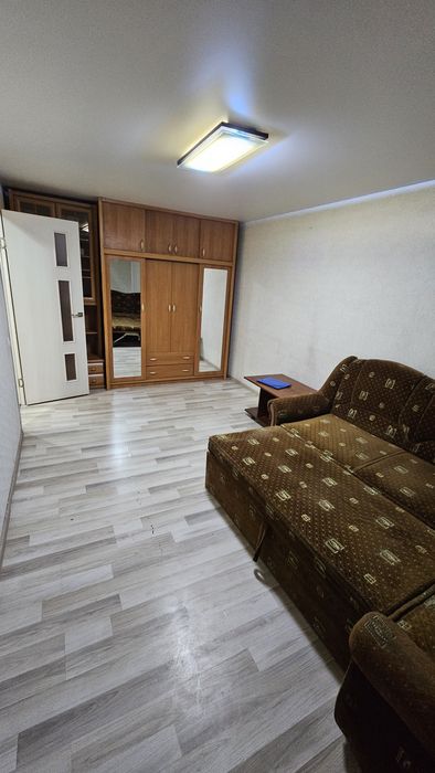 1-на кв у центрі р-н  5-ої лікарні, Варус,Атб, вул.Перемоги/Яценко 3/5