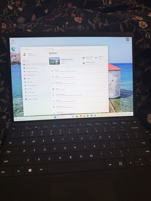 Microsoft Surface Pro 9 13” i7 1255U, 16GB RAM, 512GB, Intel Iris XE