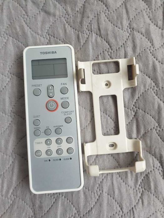 Pilot klimatyzacji Toshiba WH-H2UEl  WH L11SE nowy