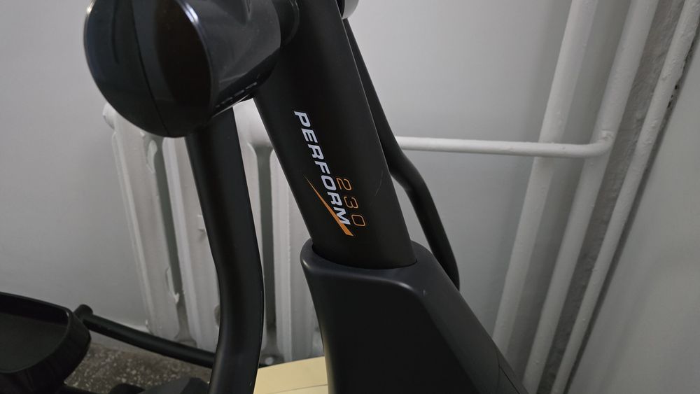 Trenażer (orbitrek) eliptyczny Perform York X230