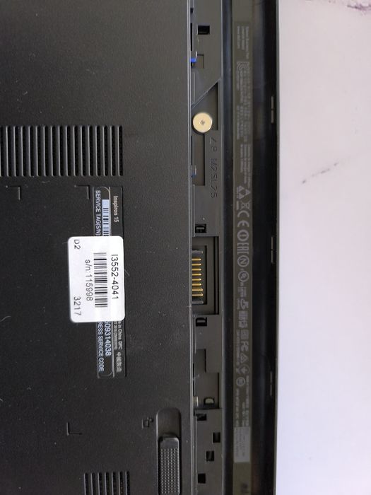 Laptop Dell Inspiron 3552