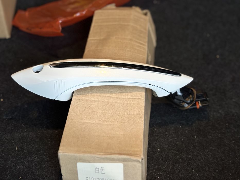 Ручка двері ліва передня БМВ F10 (водійська)