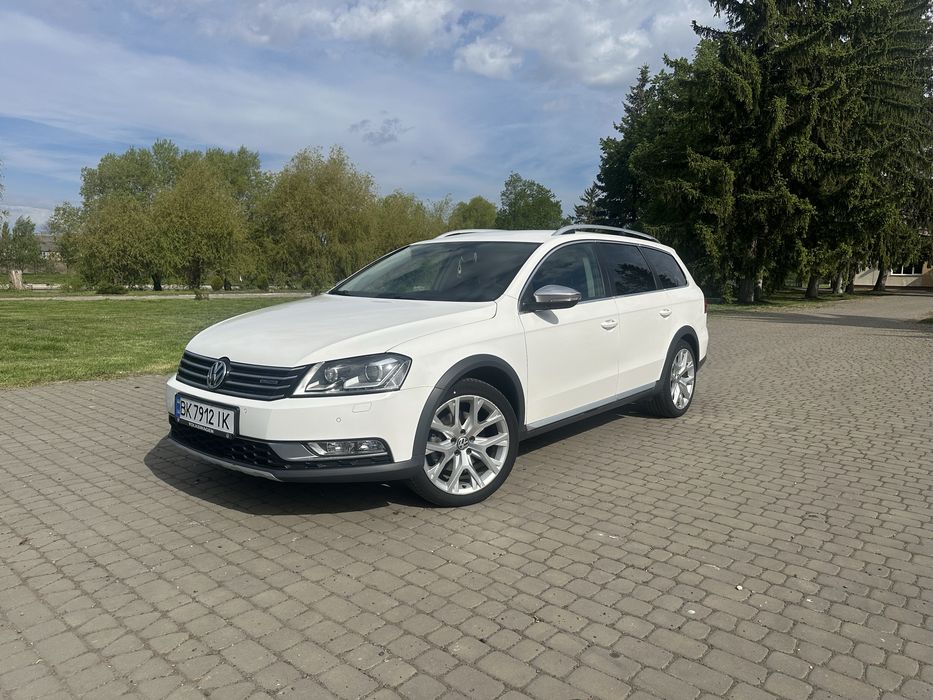 Продам Volkswagen Passat Alltrack 2013 року.