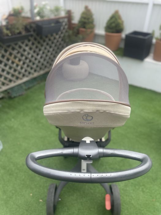Carrinho da Stokke Xplory V4 completo – Excelente estado!