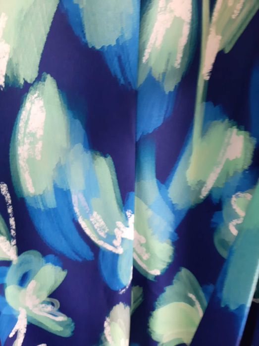 Sukienka nowa rozm.L za kolana