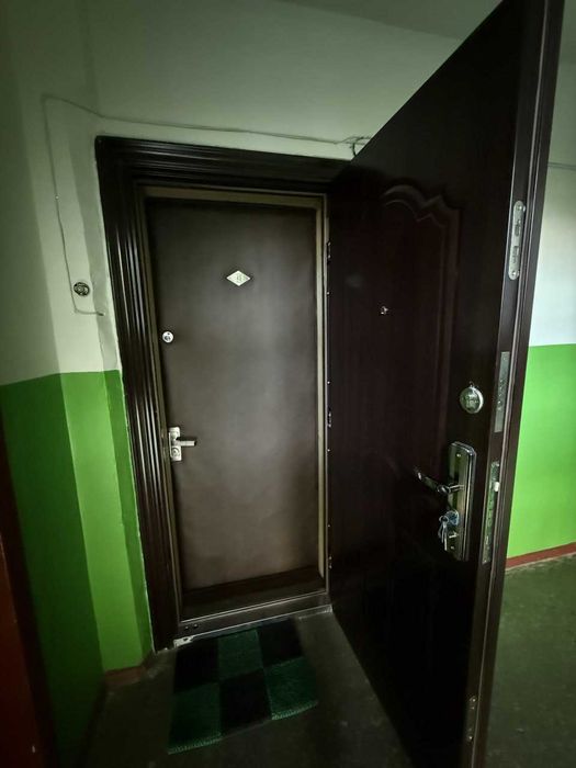 Продаж 3-кімнатної квартири в зручному районі!