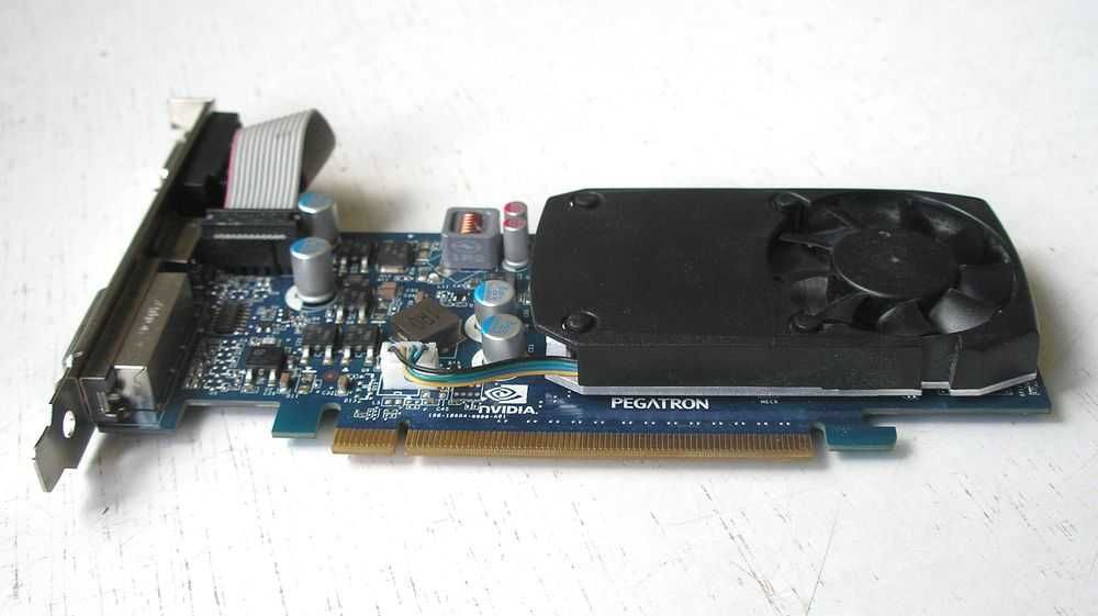 Видеокарта NVidia GeForce GT220 (1 ГБ, 128 бит)