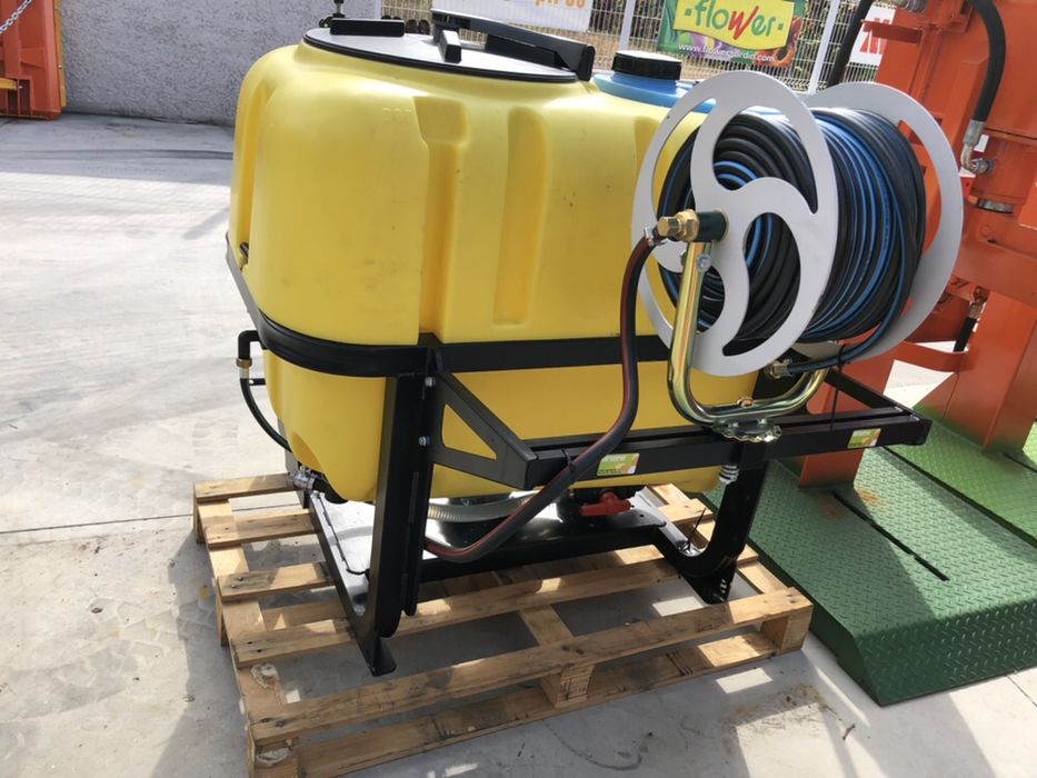 Pulverizador de trator 300 litros