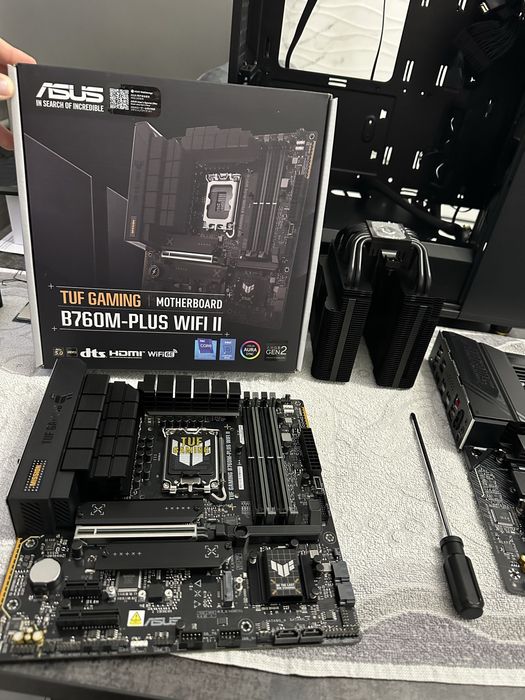 Płyta główna Asus TUF GAMING B760M-PLUS WIFI II  LGA 1700   Trasnport