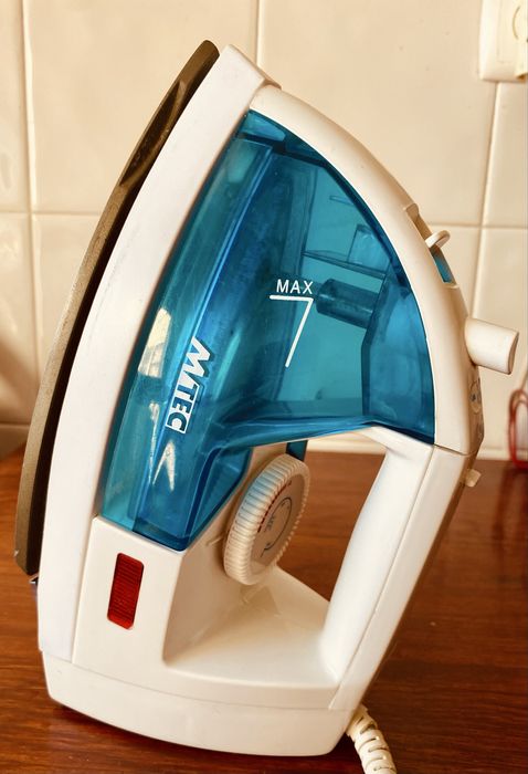 Ferro de engomar MTEC