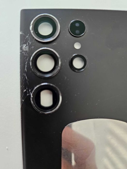 Cobertura traseira Samsung S23 Ultra (dano parcial)