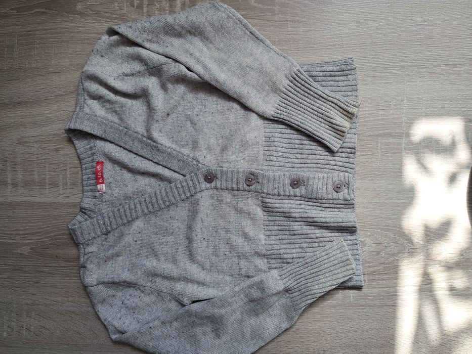 Sweterek dziewczęcy