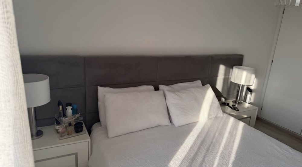 Cama estrado elvatorio