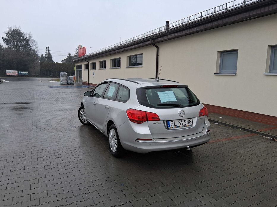 Opel Astra J 2014 benzyna +LPG