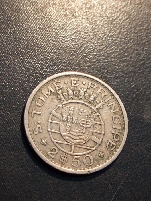 2,5 escudos - S. Tome e Principe	1971	- CuproNíquel - Muito escassa