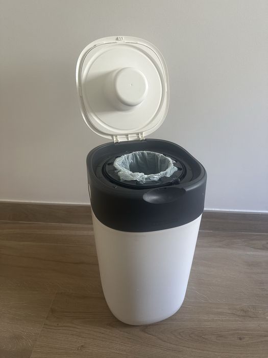 Tommee Tippee Twist & Click — Como Nova, com Recargas