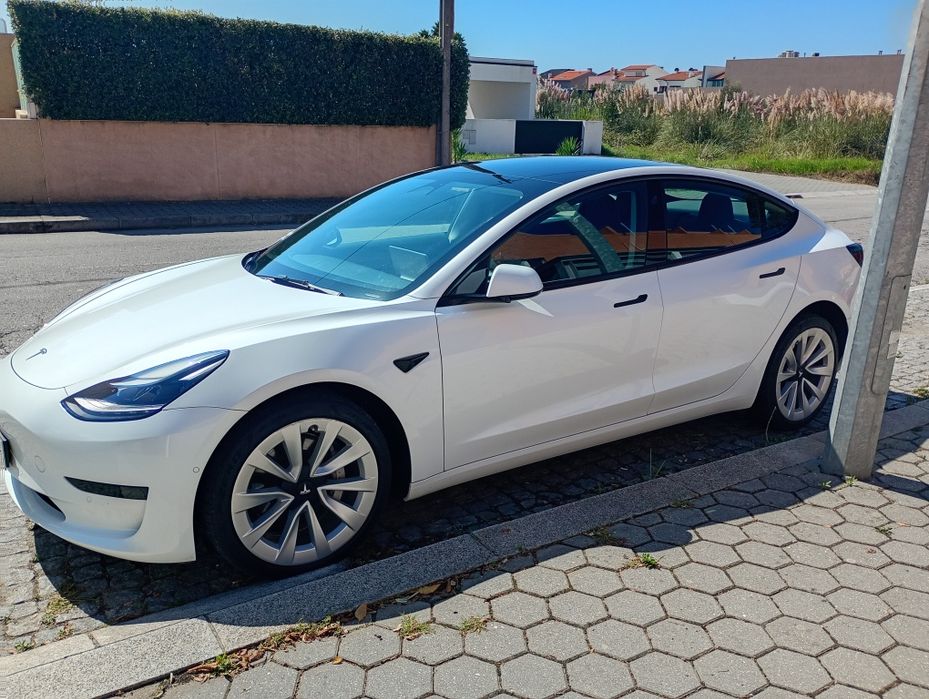 Tesla Model 3 Standard Range Plus RWD