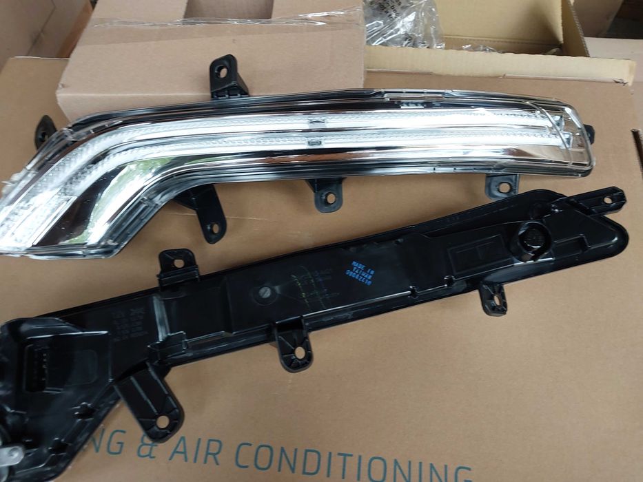 PEUGEOT 508 LIFT lampa jazdy dziennej LED + kierunkowskaz NOWA