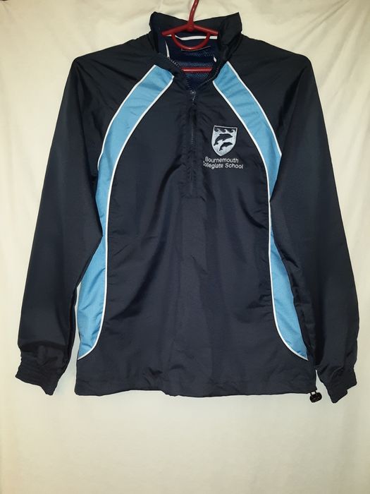 Продам Красивую Ветровку - Курточку