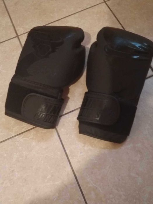 ringhorns zestaw bokserski rękawice, ochraniacze na piszczele, owijki