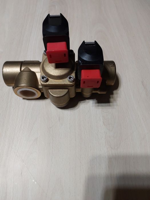 Elektrozawór dwucewkowy