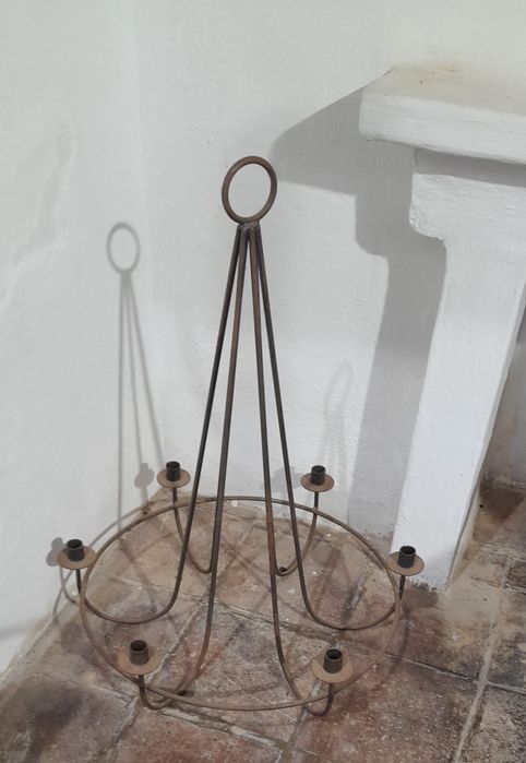 Lustre Candelabro em ferro estilo Medieval
