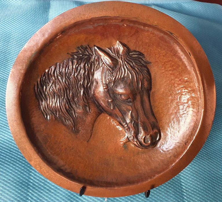Prato em Cobre - Cavalo Cinzelado á mão
