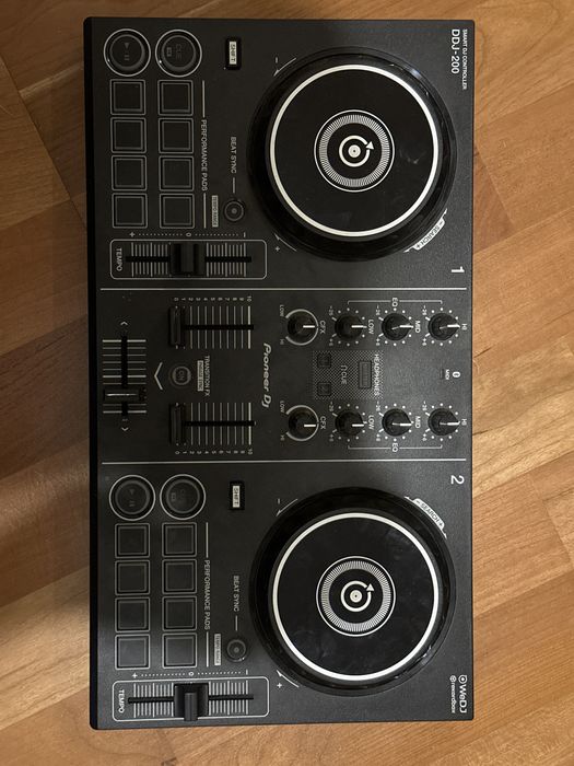 Mesa novaDDJ-200