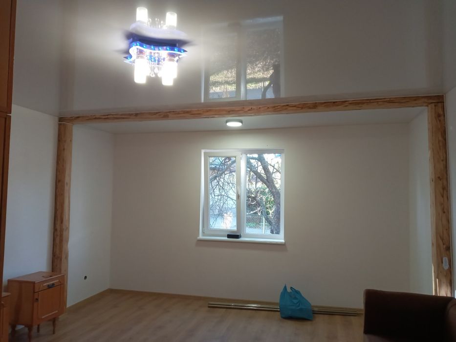 Натяжні стелі (Потолки)