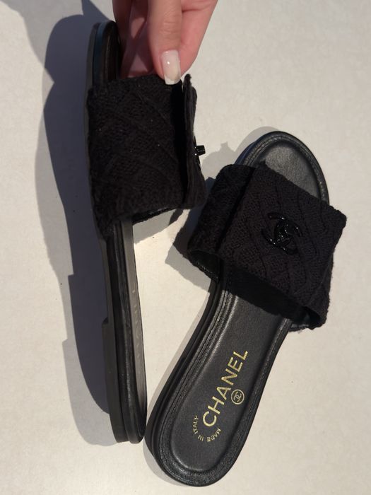 Chanel klapki czarne 38