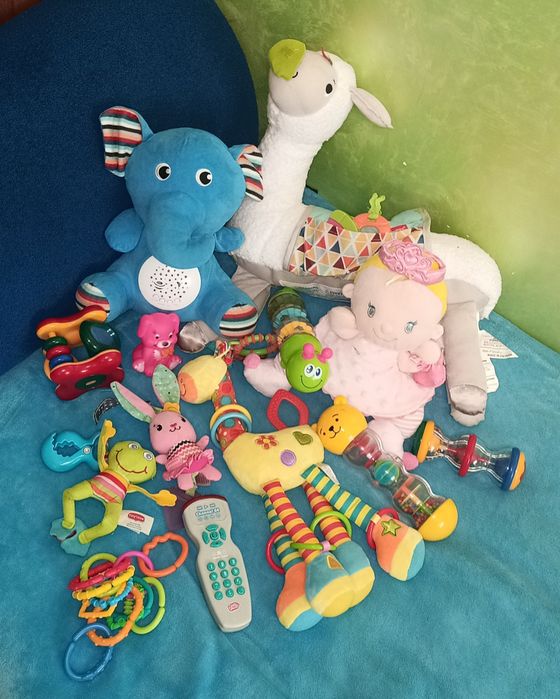 Лот детских игрушек для малышей