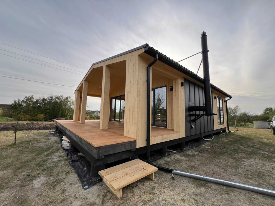 Каркасний будинок 52 м2 з терасою. Фундамент та меблі під ключ