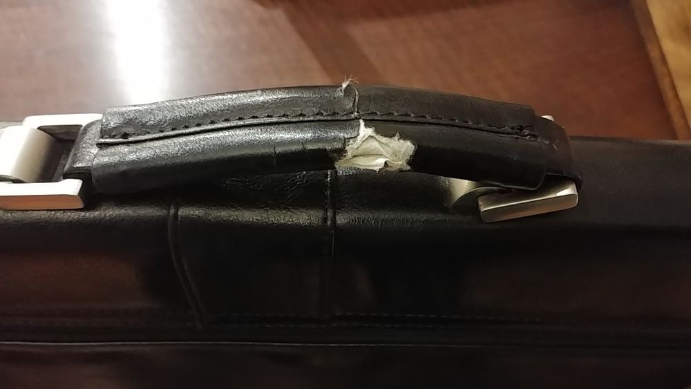 Neseser skórzany, czarny