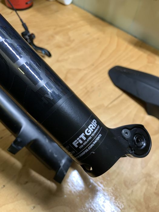 Amortyzator Fox Float 32 Grip rhythm manetka 3poz scott