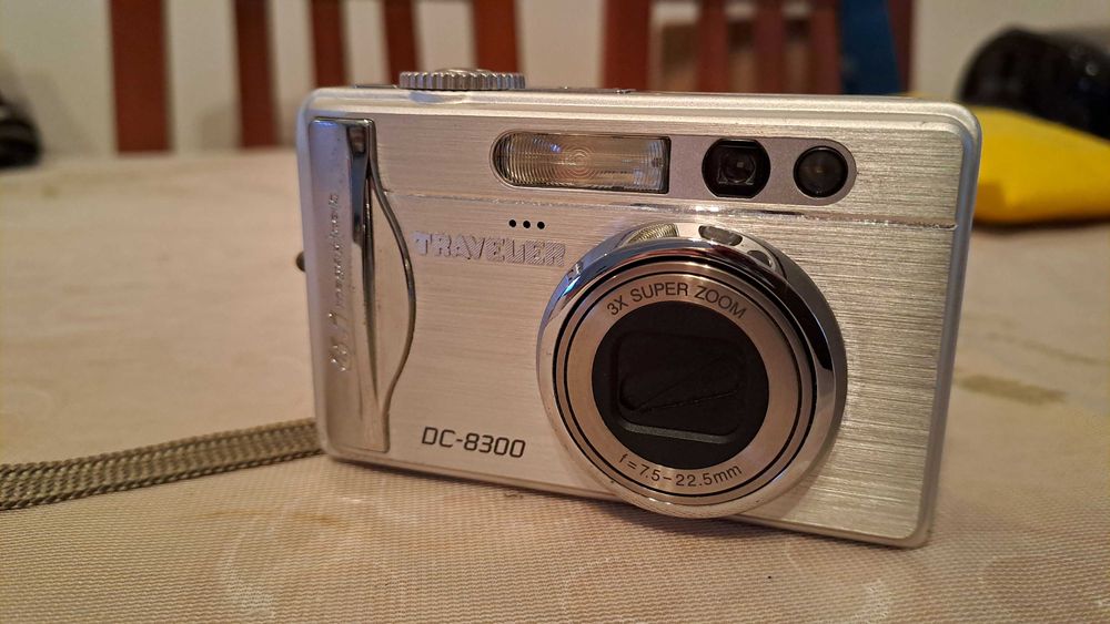 Máquina Fotográfica Traveler DC 8300 (corpo em aluminio)