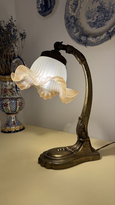 Candeeiro de mesa Arte Nova em bronze
