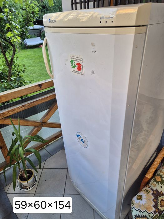 Морозильна камера ARDO висока 7 шухляд