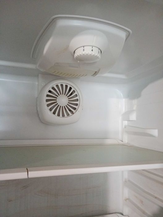 Холодильник BEKO CSA 36000 на запчастини