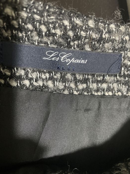 Saia curta com racha em fazenda