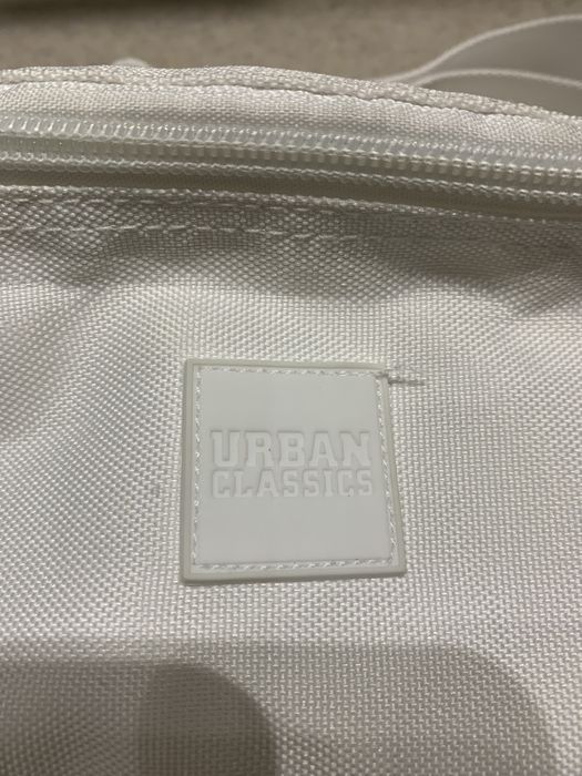 Biała saszetka nerka Urban Classics