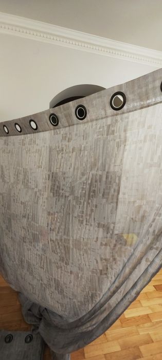 Світло-сірий тюль на люверсах 170х250 см з абстрактним принтом (гардина)