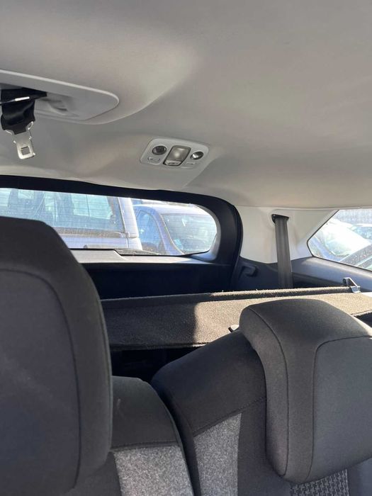 Peugeot 5008 salvado