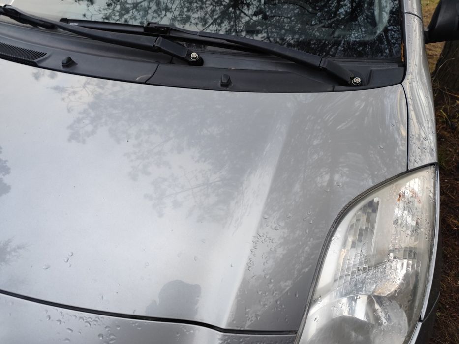 Toyota Yaris II lakier 1F8 maska